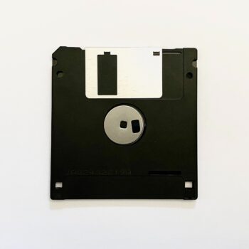 Wauzaji wa Floppy Disk Drive Tanzania
